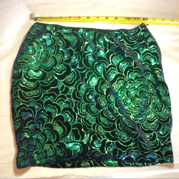 H&M sequins mini skirt - Picture 8 of 9